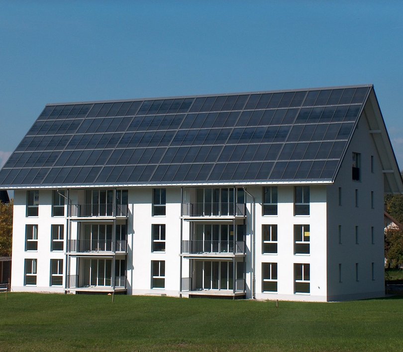 Erstes 100% Solarmehrfamilienhaus in Oberburg