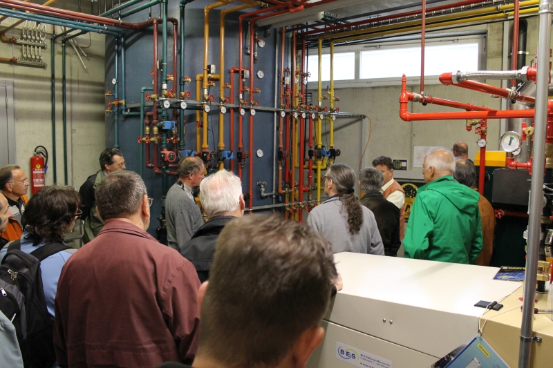 Besichtigung der Wärmekraftkopplungs-Anlage und der weiteren Heizungstechnik im Betriebsgebäude