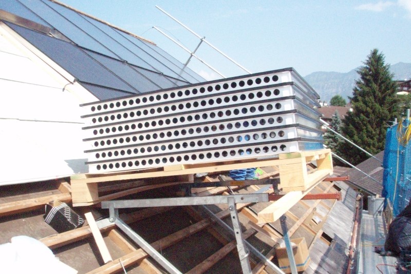 Installation von thermischen Kollekoren in Krattigen