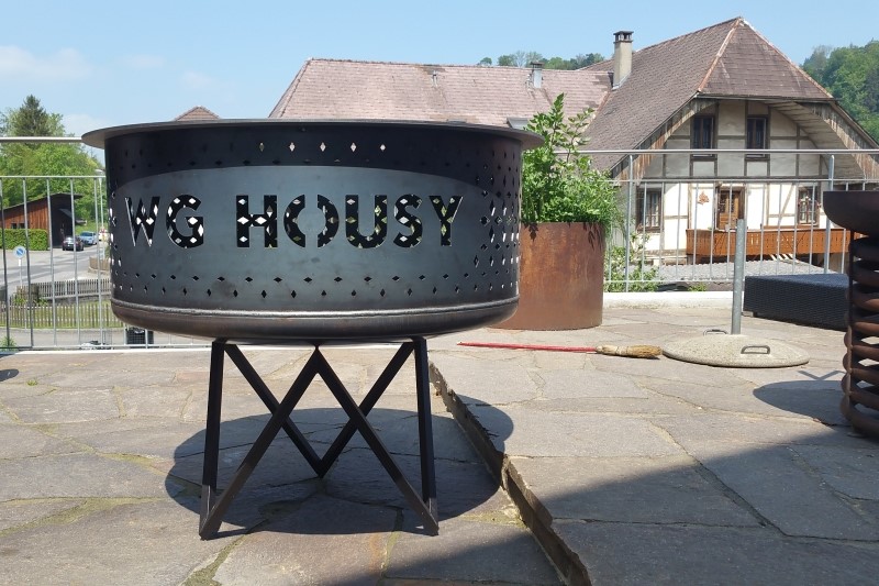 Grill aus einem Speicherdeckel