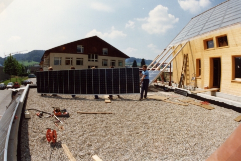 Montage der Solarzellen für Solarstrom