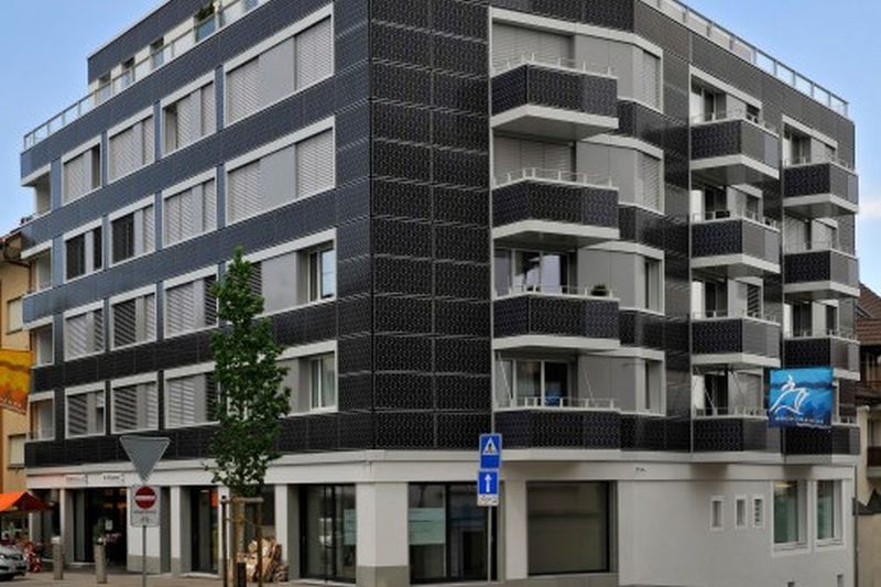 Solarfassade erzeugt Solarstrom mit Photovoltaikzellen