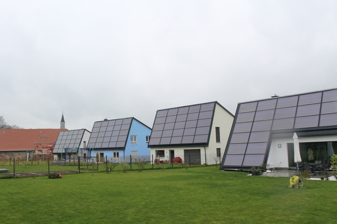 Rittergut Rabenstein, Energetikhaus100 in unterschiedlichen Varianten, konsequente umsetzung von Solararchitektur zum Sonnenhaus